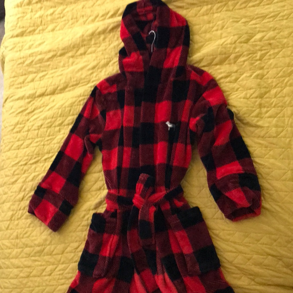 Short robe